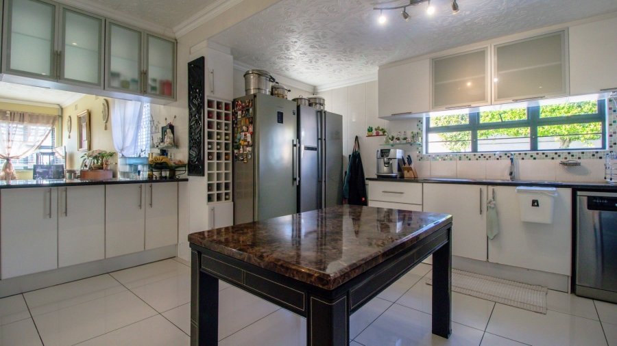 4 Bedroom Property for Sale in Pinelands Western Cape
